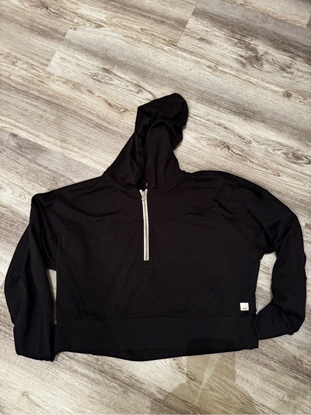 Vuori Black 1/4 zip crop hoodie with matching joggers size L - Picture 8 of 10
